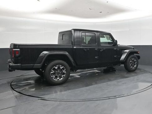 New 2026 Jeep Gladiator Sport AWD/4WD image 3