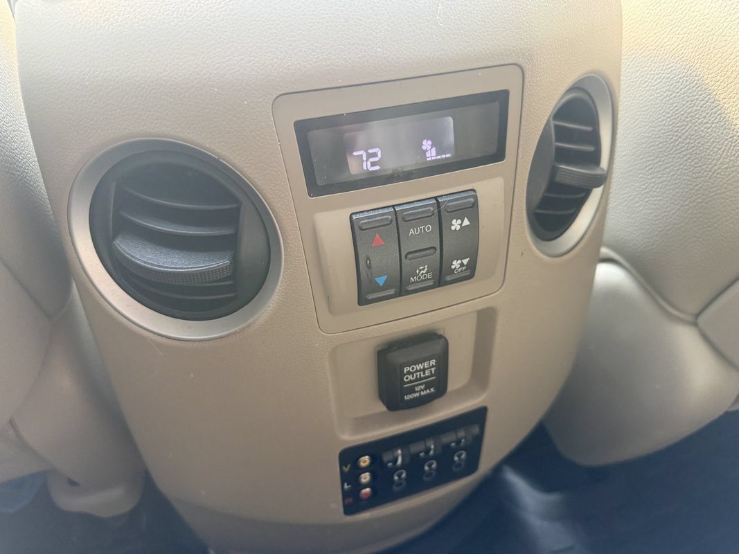 Used 2015 Honda Pilot Touring image 20