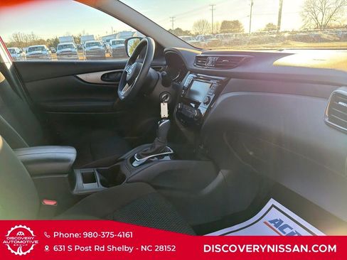 Certified 2021 Nissan Rogue Sport S image 41