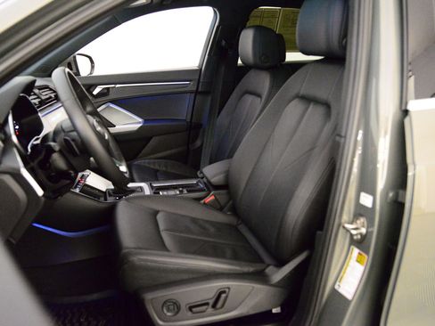 Certified 2025 Audi Q3 2.0T Premium Plus w/ Premium Plus Package image 4