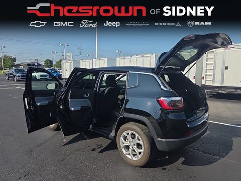 Used 2024 Jeep Compass Sport AWD/4WD image 13