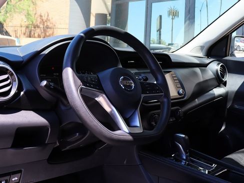 Used 2021 Nissan Kicks SV FWD image 39