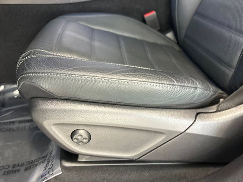 Used 2021 Mercedes-Benz GLE 580 4MATIC image 14