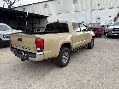 Used 2019 Toyota Tacoma SR5 image 4