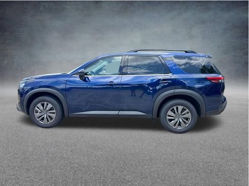 Used 2025 Nissan Pathfinder SV FWD image 6