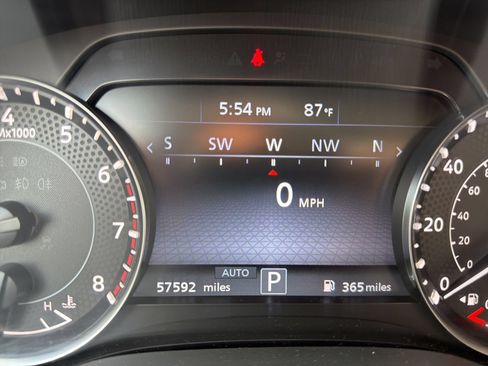 Used 2024 Nissan Armada SV AWD/4WD image 7