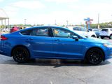 Used 2017 Ford Fusion SE w/ Fusion SE Technology Package image 3
