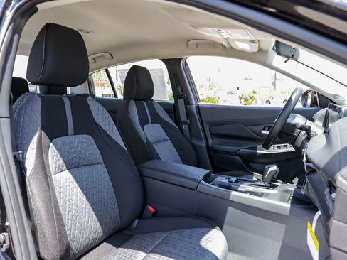 New 2026 Nissan Sentra SV FWD image 18