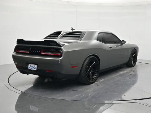 Used 2017 Dodge Challenger SRT Hellcat RWD image 5