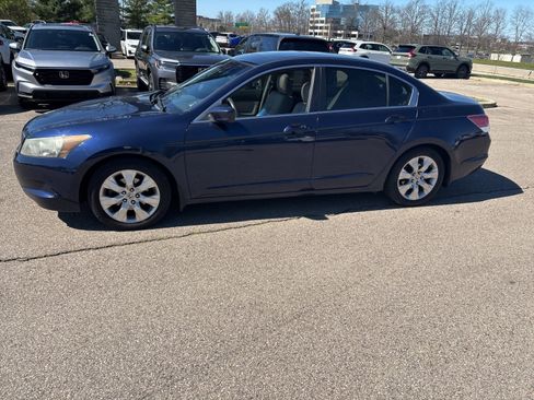Used 2010 Honda Accord EX image 2