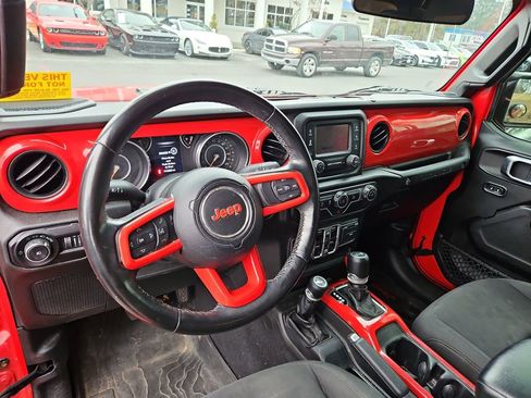 Used 2018 Jeep Wrangler Unlimited Sport S image 7