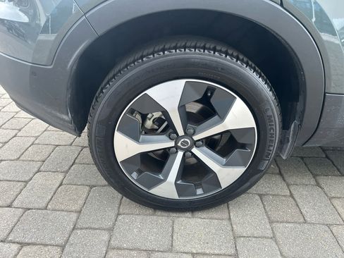 Used 2026 Volvo XC40 B5 Plus AWD/4WD image 39