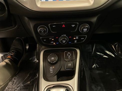 Used 2021 Jeep Compass Latitude AWD/4WD image 20