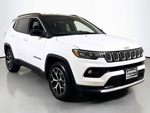 Used 2025 Jeep Compass Limited AWD/4WD image 3