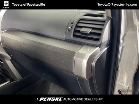 Used 2020 Toyota 4Runner SR5 AWD/4WD image 20