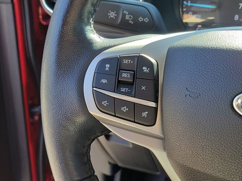 Used 2022 Ford Explorer XLT w/ Equipment Group 202A image 29