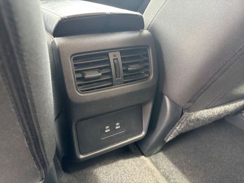 Used 2025 Nissan Rogue SV image 24