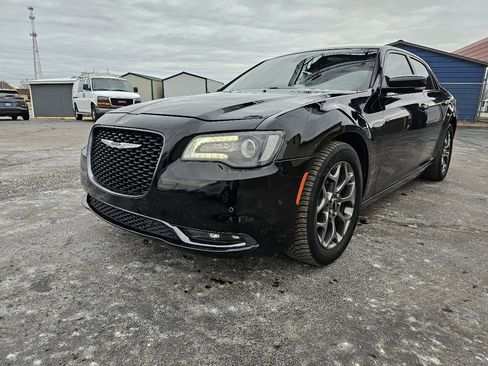 Used 2016 Chrysler 300 S w/ 300S Premium Group image 2