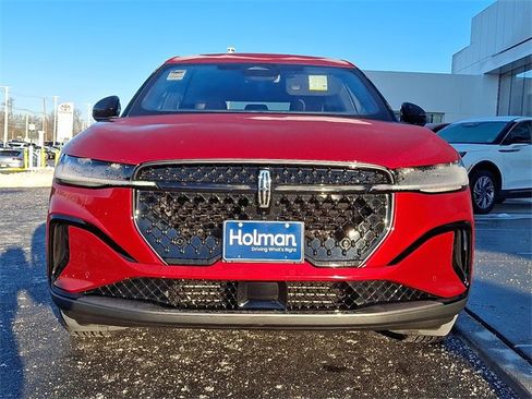 Used 2025 Lincoln Nautilus Premier w/ Jet Appearance Package image 3