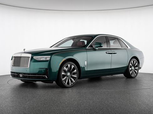 Certified 2025 Rolls-Royce Ghost AWD/4WD image 1
