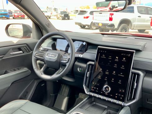 New 2026 GMC Acadia AT4 w/ LPO, Floor Liner Package AWD/4WD image 36