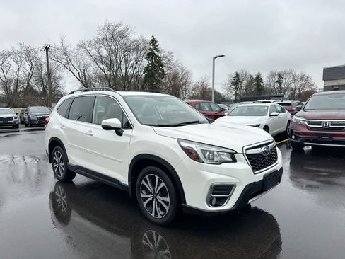 Used 2020 Subaru Forester Limited image 15