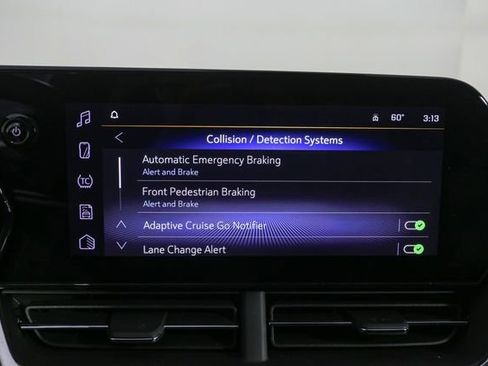 Used 2025 Chevrolet Trax LT w/ Driver Confidence Package image 23