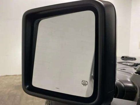 Used 2024 Jeep Wrangler Unlimited image 93