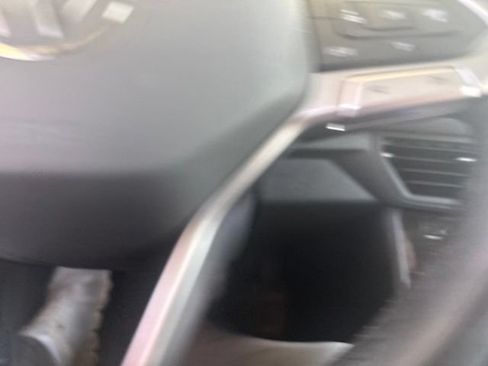 Used 2025 Volkswagen Jetta SE FWD image 24