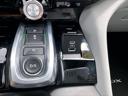 Used 2023 Acura MDX SH-AWD w/ Technology Package image 27