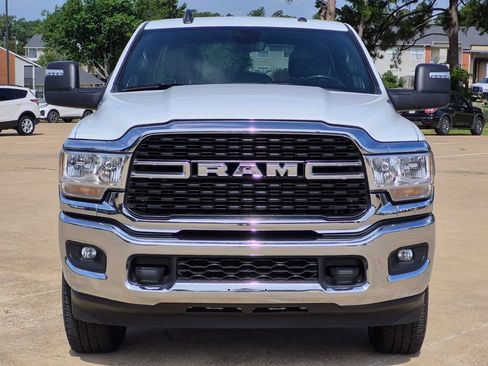 Used 2024 RAM 2500 Big Horn AWD/4WD image 2