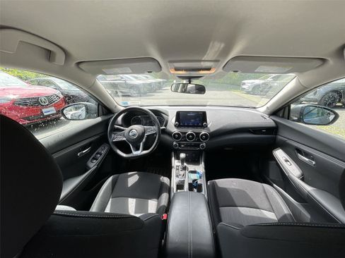 Used 2022 Nissan Sentra SV FWD image 27