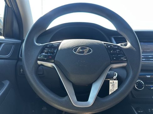 Used 2018 Hyundai Tucson SE w/ Cargo Package image 29
