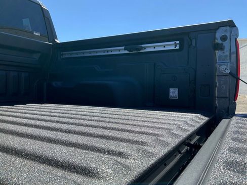 New 2025 Ford Maverick Lariat w/ Black Appearance Package image 14