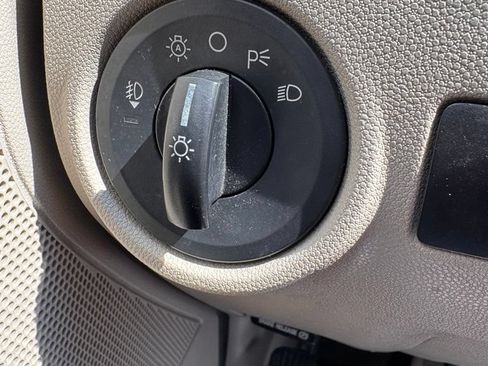 Used 2010 Ford Escape XLT AWD/4WD image 19
