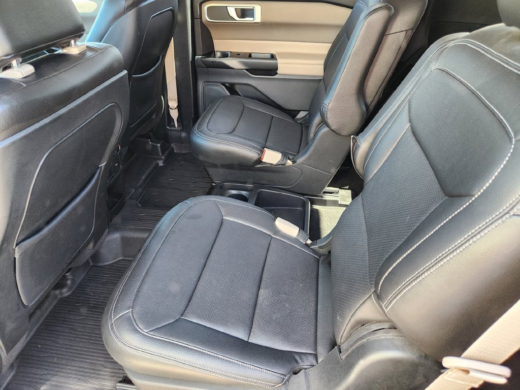 Used 2020 Ford Explorer XLT w/ Comfort Package AWD/4WD image 27