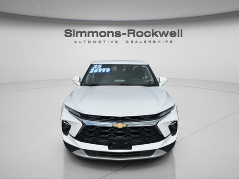 Used 2025 Chevrolet Blazer LT AWD/4WD image 7