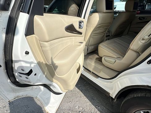 Used 2013 INFINITI JX35 FWD w/ Premium Pkg image 24