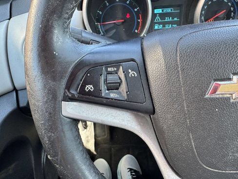 Used 2014 Chevrolet Cruze LT image 14