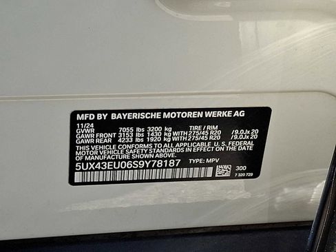 Used 2025 BMW X5 xDrive50e AWD/4WD image 29
