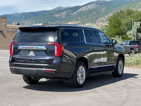 Used 2024 GMC Yukon XL SLT AWD/4WD image 8