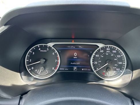 Used 2023 Nissan Sentra SV FWD image 24