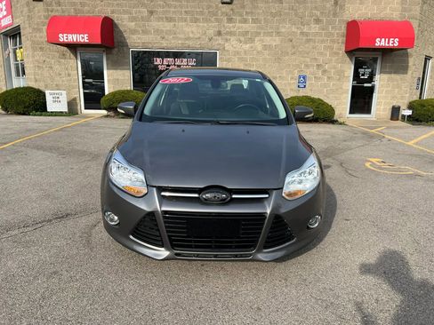 Used 2012 Ford Focus SEL FWD image 2