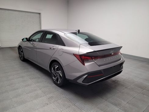 Used 2025 Hyundai Elantra Sport FWD image 5