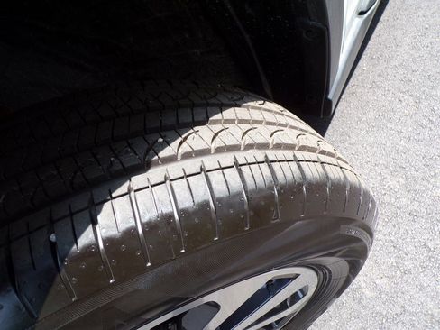 Used 2025 Subaru Outback Premium image 2