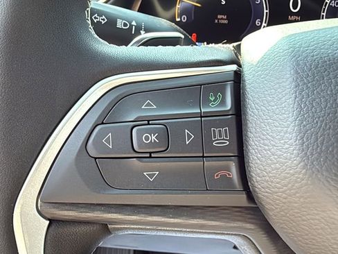 New 2025 Jeep Grand Cherokee Laredo image 22