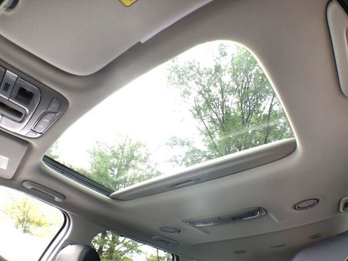 Used 2022 Kia Telluride EX w/ EX Premium Package image 55