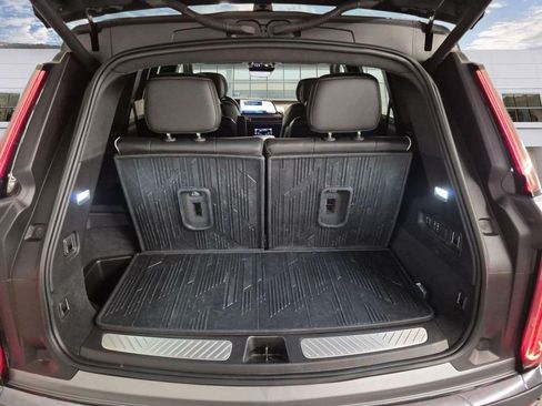 Certified 2026 Cadillac Vistiq Premium Luxury w/ LPO, Floor Liner Package AWD/4WD image 10