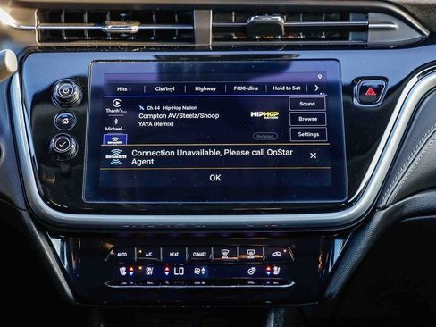 Used 2023 Chevrolet Bolt EUV Premier w/ Redline Edition image 17