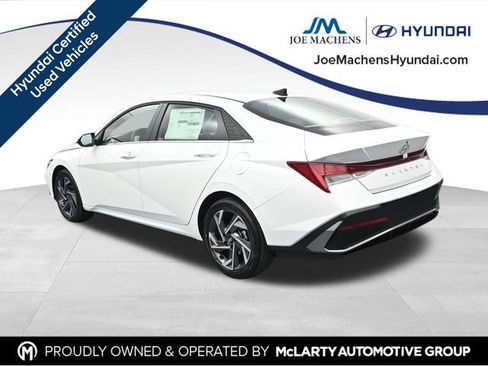 Certified 2025 Hyundai Elantra SEL FWD image 7